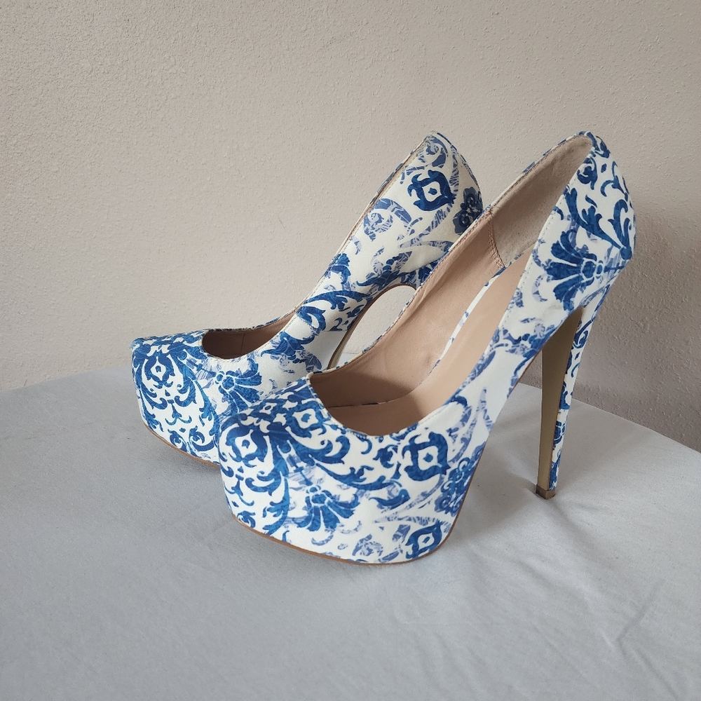 Shoedazzle Blue Floral High Heels
